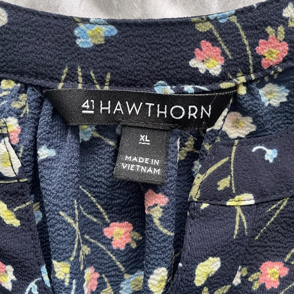 41 Hawthorne Sleeveless Blouse, XL - Picture 3 of 5